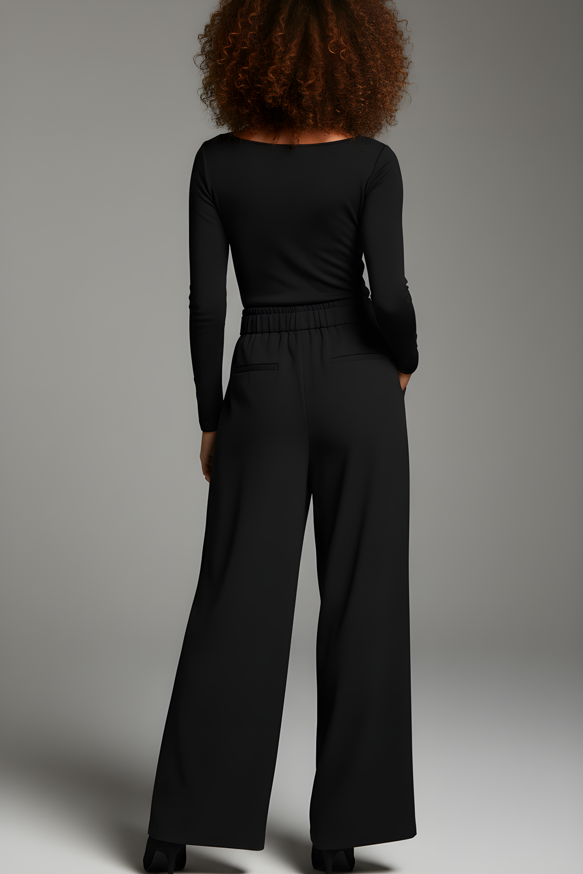 Pantalone a gamba larga nero RAELA - vista posteriore indossato